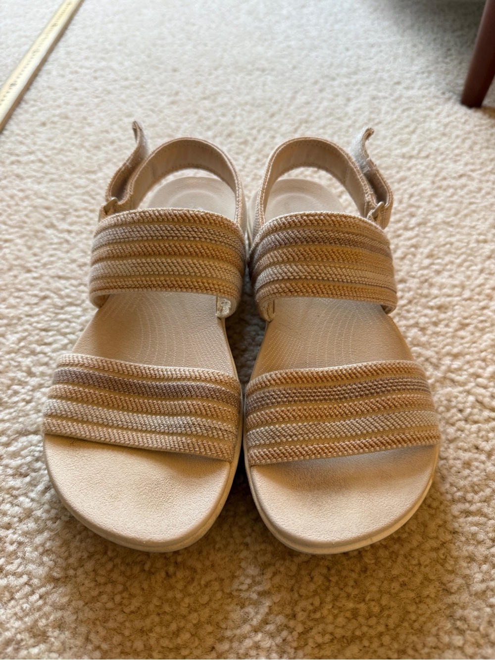 Clarks Women's Beige Elastic Strap Sandals